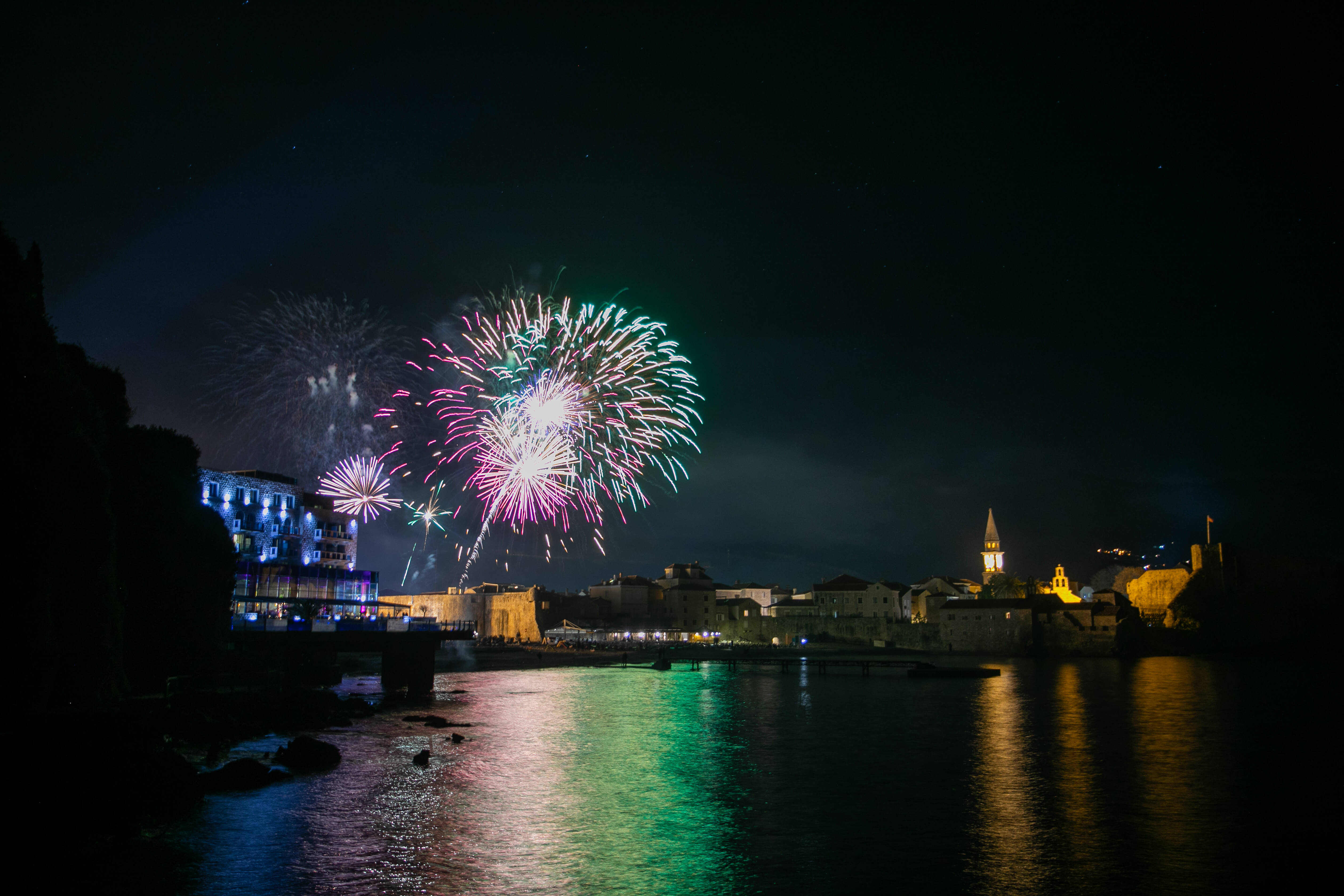 budva-beach-bar budva budva-hotels budva-activities beach