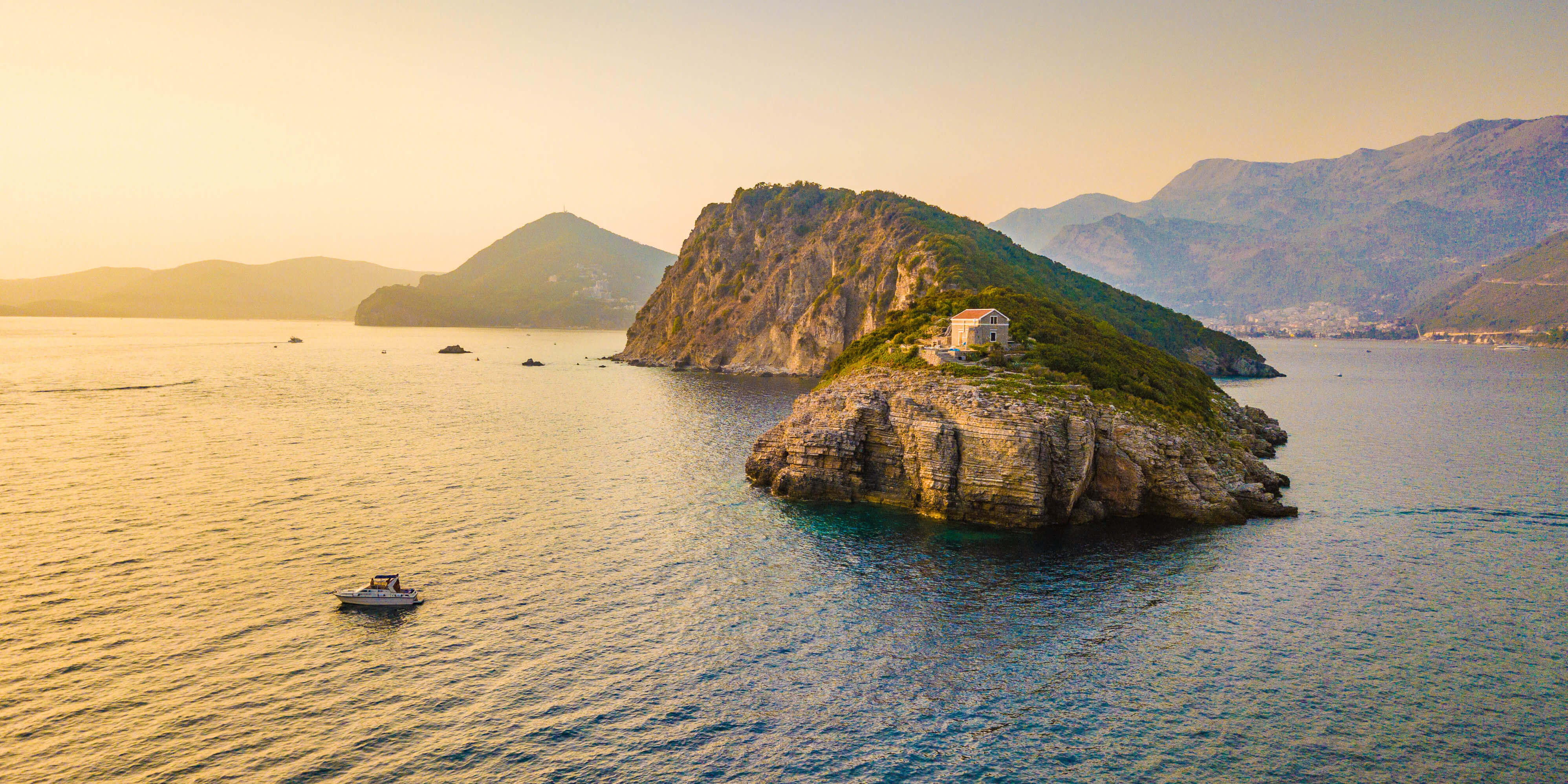 budva-food budva-tourist-organization budva-camps budva-registration-fee beach
