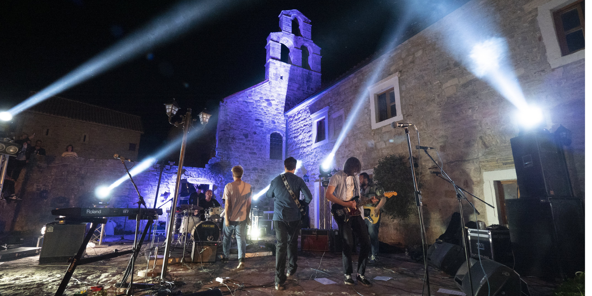 budva-yacht beach budva-tourist-organization budva-camps budva-beach-bar